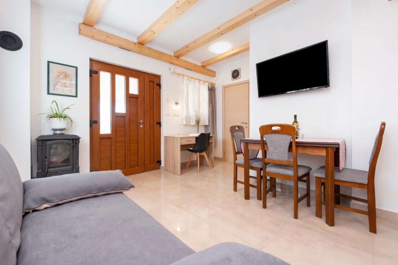 Casetta In Campagna Rovinj Extérieur photo