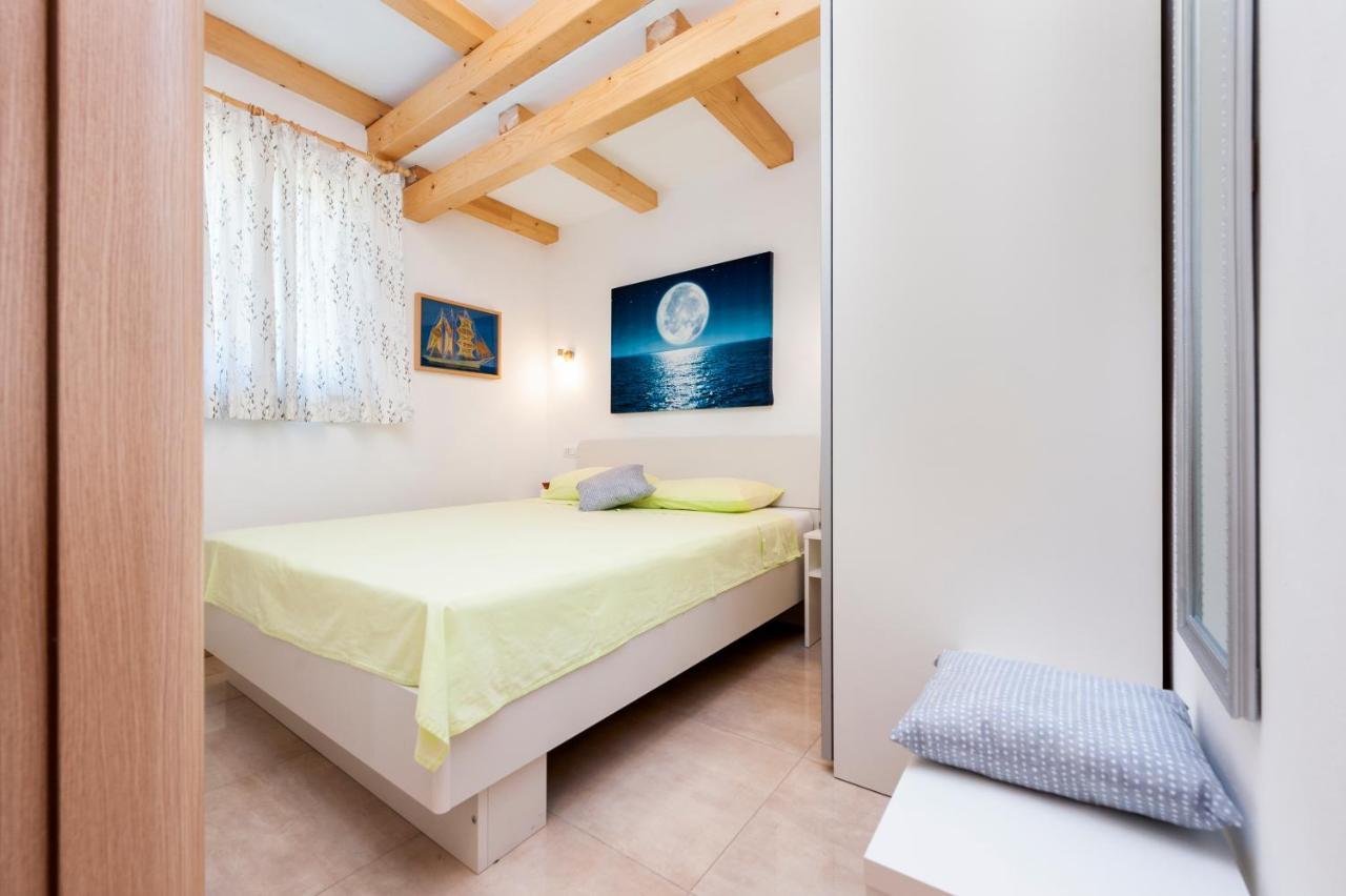 Casetta In Campagna Rovinj Extérieur photo