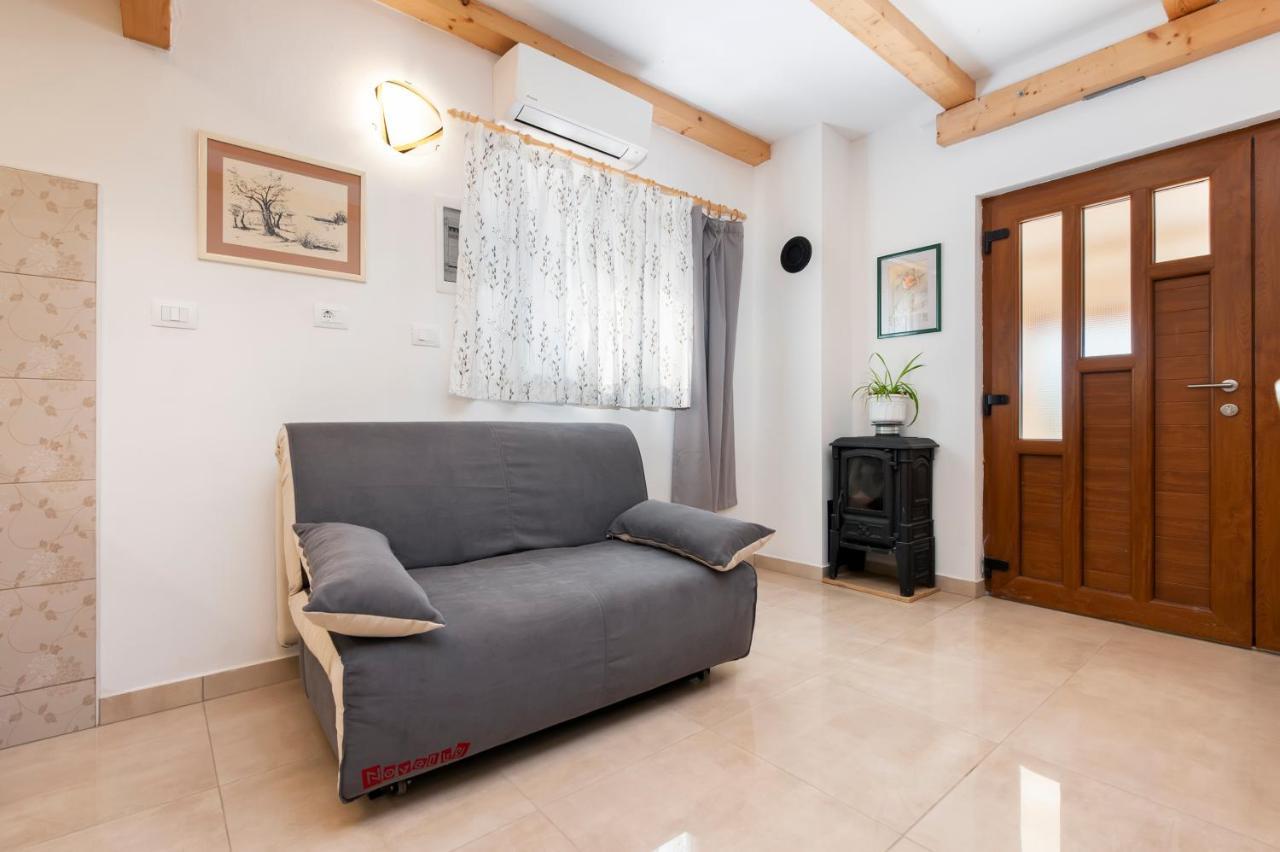 Casetta In Campagna Rovinj Extérieur photo
