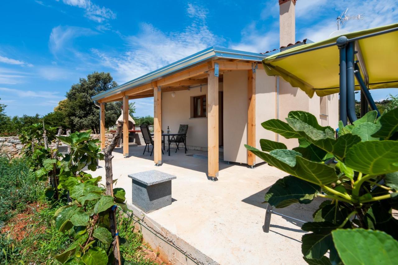 Casetta In Campagna Rovinj Extérieur photo