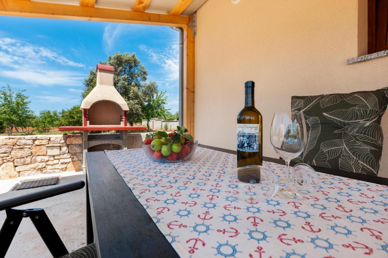 Casetta In Campagna Rovinj Extérieur photo
